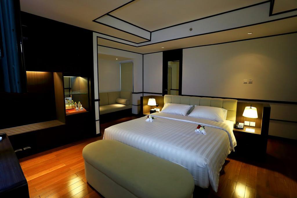 Namin Dago Hotel Bandung Room photo